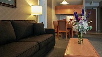 Cartier Place Suite Hotel