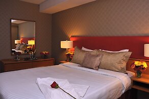 Cartier Place Suite Hotel