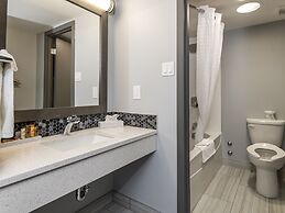 Paradise Inn & Conference Centre