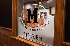 Paradise Inn & Conference Centre