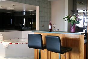 Nomad Hotel and Suites