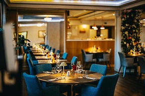 Grand Hotel International