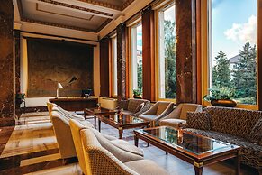 Grand Hotel International