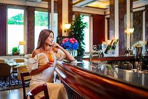 Grand Hotel International