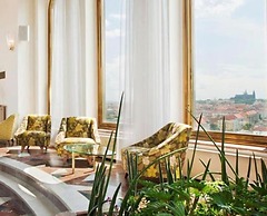 Grand Hotel International