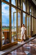 Grand Hotel International