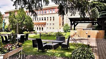 Grand Hotel International