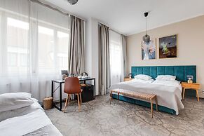 Andante Hotel