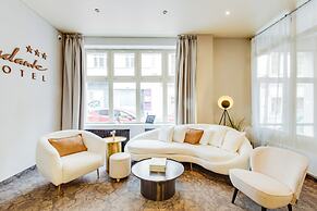 Andante Hotel