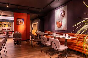 Golden Tulip Opera De Noailles