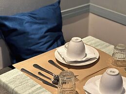 Merryl Hotel