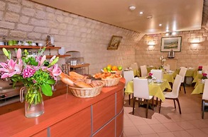 Opera Deauville Hotel