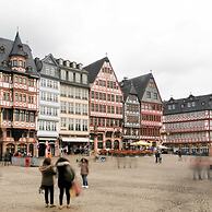 Plaza Hotel & Living Frankfurt