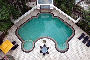 Howard Plaza - The Fern Agra