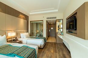 Howard Plaza - The Fern Agra