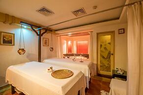 Howard Plaza - The Fern Agra