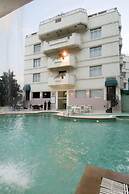 Howard Plaza - The Fern Agra