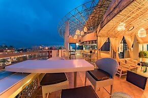 Howard Plaza - The Fern Agra