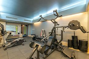 Howard Plaza - The Fern Agra