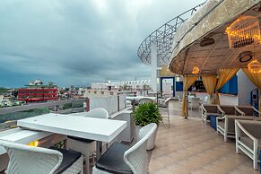 Howard Plaza - The Fern Agra