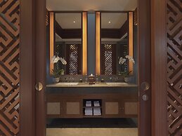 The Legian Seminyak, Bali