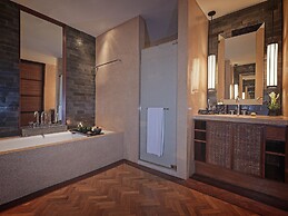 The Legian Seminyak, Bali