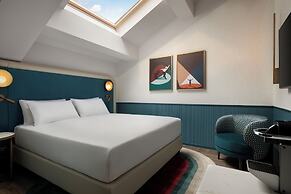 Puccini Hotel Milan, Tapestry Collection by Hilton