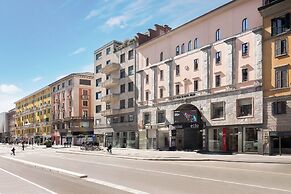 Puccini Hotel Milan, Tapestry Collection by Hilton