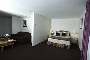 Airport Hotel Mara