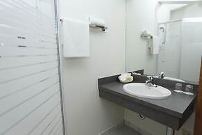 Airport Hotel Mara