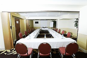 Airport Hotel Mara