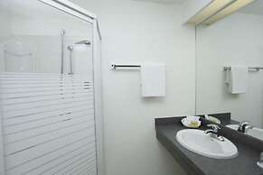 Airport Hotel Mara