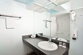 Airport Hotel Mara