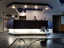 Airport Hotel Mara