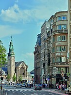 City Hotel