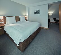 City Hotel