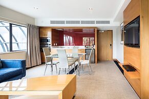 Commodore Airport Hotel