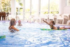 Commodore Airport Hotel