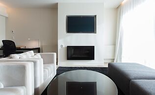 Commodore Airport Hotel