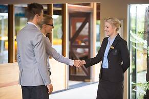 Commodore Airport Hotel