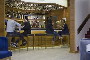 Casual Inca Porto Hotel