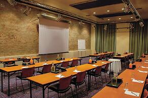 Garden Court Victoria Junction