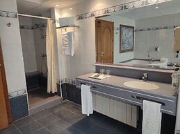 Hotel Sercotel Cuatro Postes