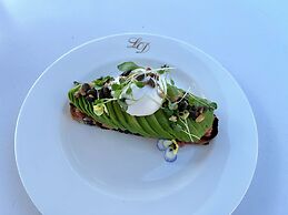 Las Dunas Grand Luxury Hotel