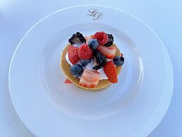 Las Dunas Grand Luxury Hotel