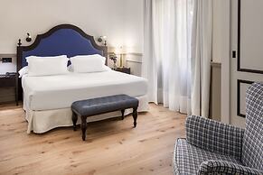 H10 Corregidor Boutique Hotel