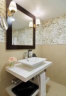 H10 Corregidor Boutique Hotel