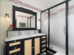 H10 Corregidor Boutique Hotel