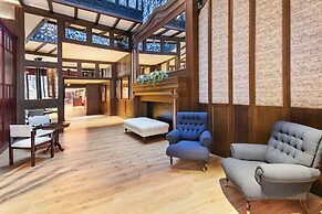 H10 Corregidor Boutique Hotel