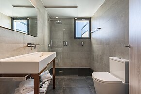 Hotel Astari